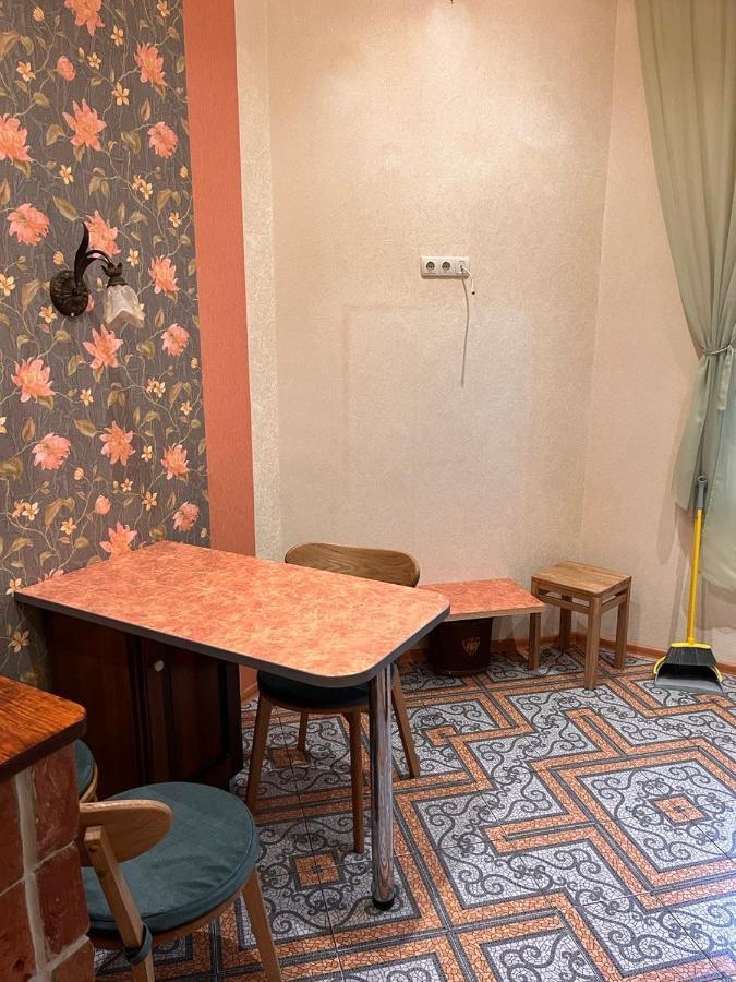 Happy Apartment On Kopernik 30 Lviv Extérieur photo